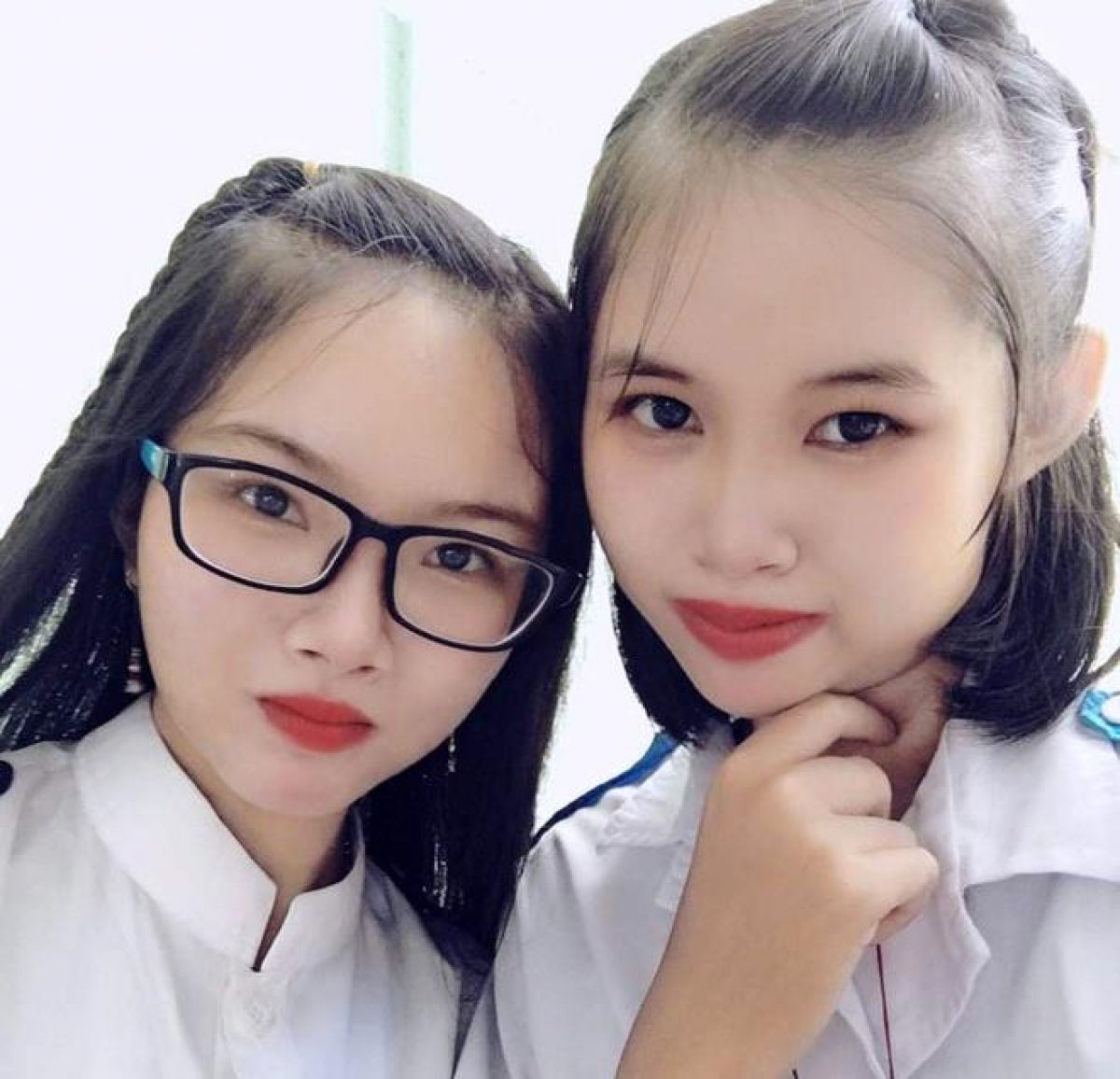 Gia đình đang tìm kiếm Vi (bìa phải) và Trúc. (Ảnh: Gia đình cung cấp)