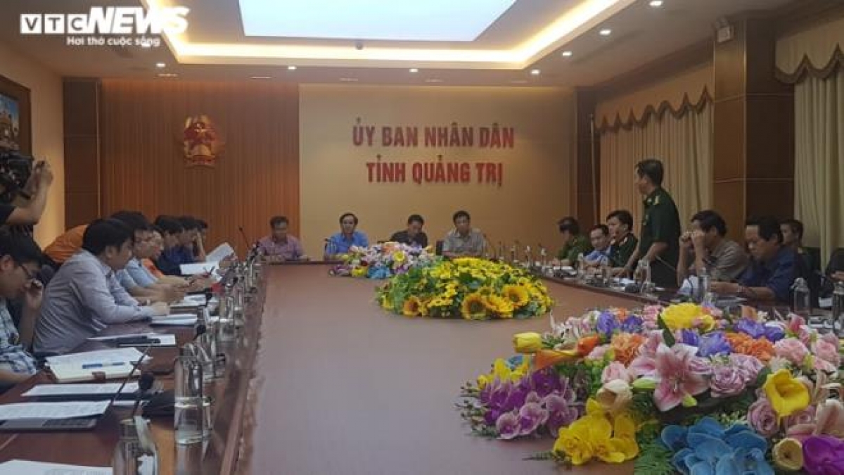 Quảng Trị tổ chức họp khẩn ngay trong đêm 8/10 để bàn phương án ứng cứu 28 thuyền viên gặp nạn trên biển. (Ảnh: L.Q.H).