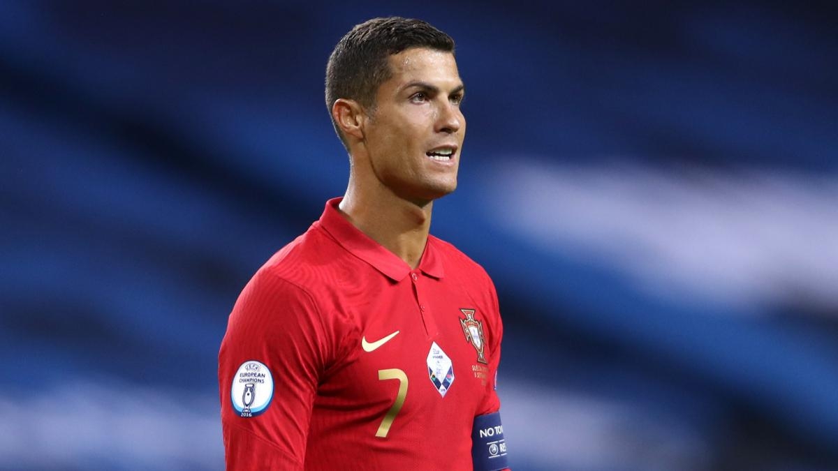 Cristiano Ronaldo mắc Covid-19. (Ảnh: AS)