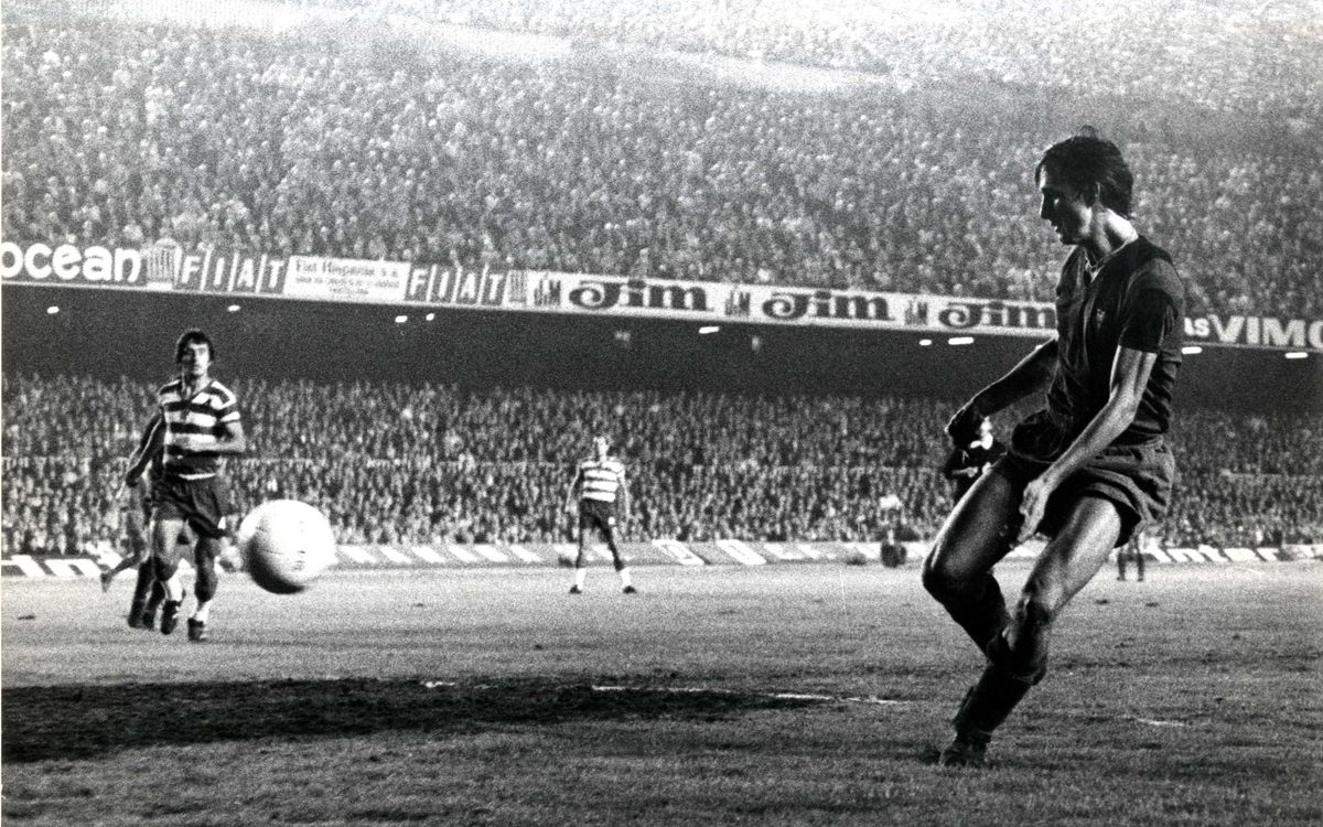 Hình ảnh trận ra mắt Barca trên cương vị cầu thủ của Johan Cruyff cách đây 47 năm. (Ảnh: Barca).