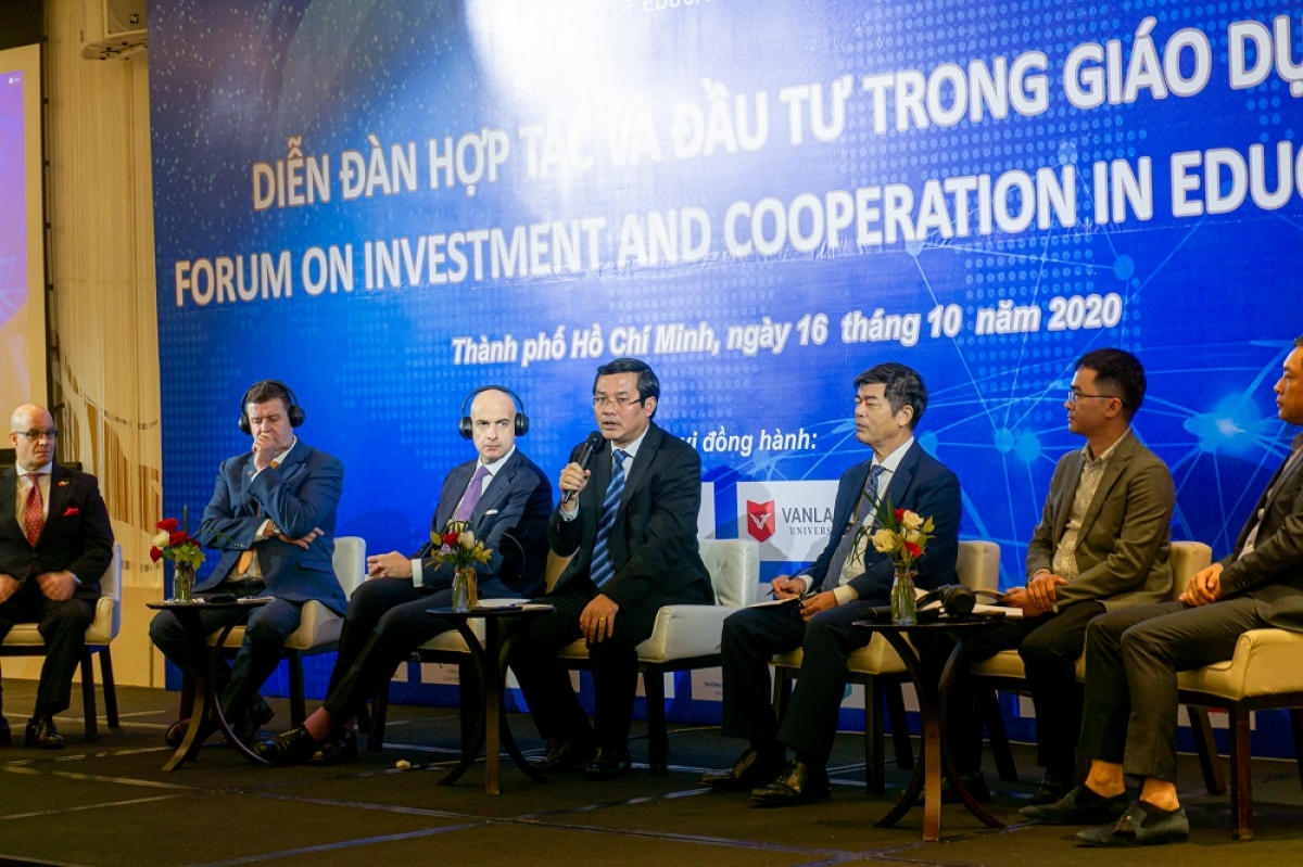 Thứ trưởng Nguyễn Văn Phúc chủ trì tọa đàm tại diễn đàn