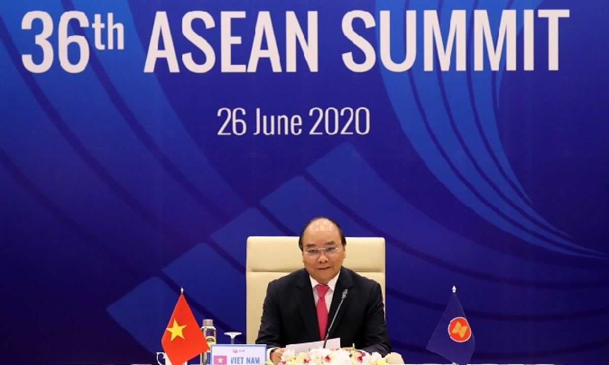 Thủ tướng Nguyễn Xuân Phúc chủ trì Hội nghị cấp cao ASEAN 36 được tổ chức bằng hình thức trực tuyến. Ảnh: asean2020.vn.
