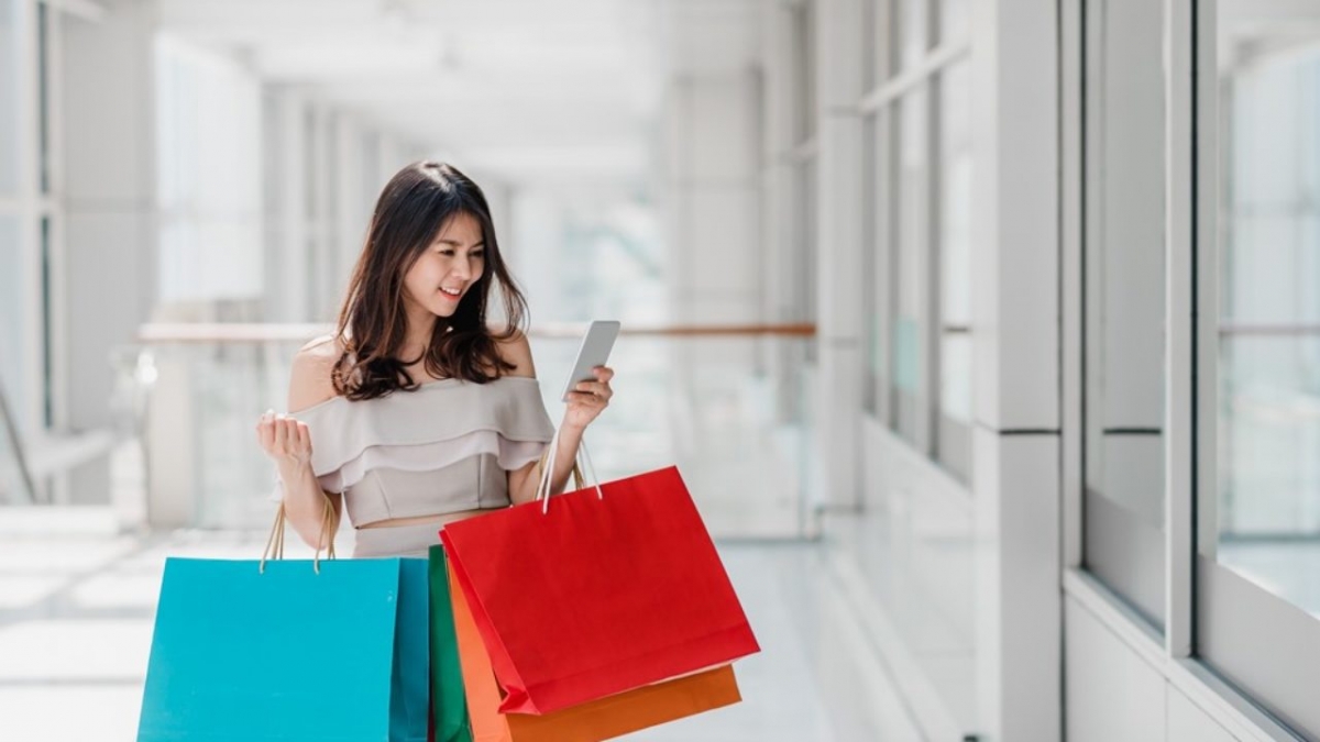 Hãy hạn chế mua sắm những thứ không quá cần thiết lại (Ảnh minh họa ineternet)