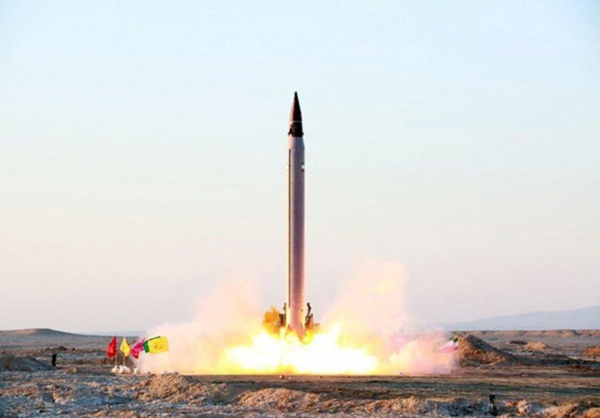 Tên lửa Iran trong một cuộc thử nghiệm. Ảnh: Reuters.
