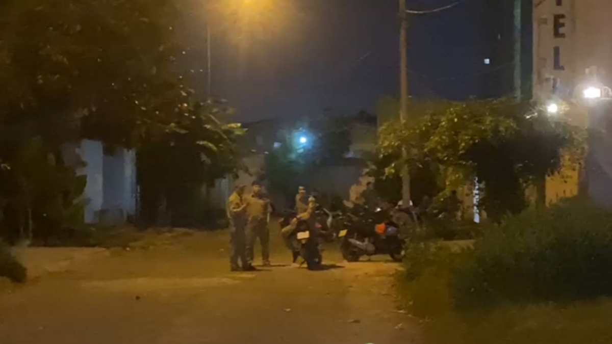 Lực lượng chức năng phong toả khu vực hiện trường
