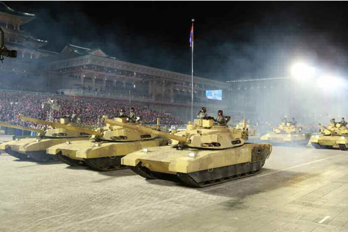Trình diễn của lực lượng tăng thiết giáp. (Nguồn Rodong Sinmun)