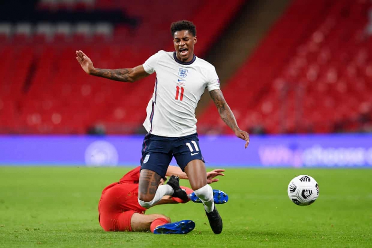Rashford bỏ lỡ cơ hội nới rộng cách biệt cho ĐT Anh trước Bỉ. (Ảnh: Getty).