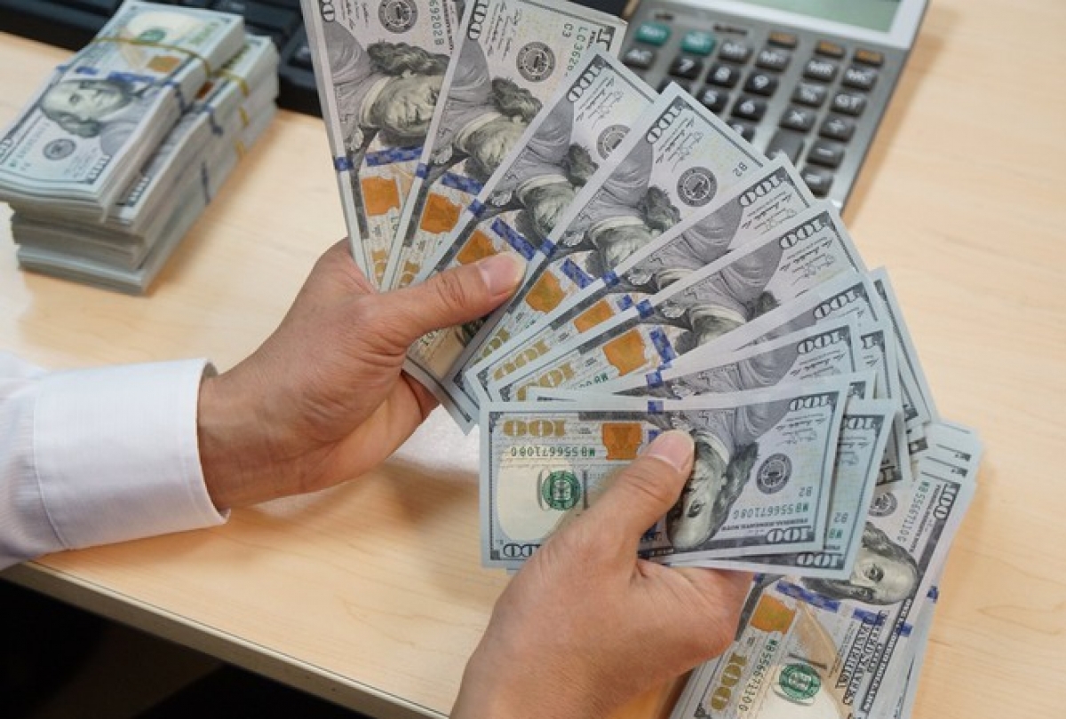 Tỷ giá USD đồng loạt giảm ở các NHTM trong phiên giao dịch cuối tuần (Ảnh minh họa: KT)