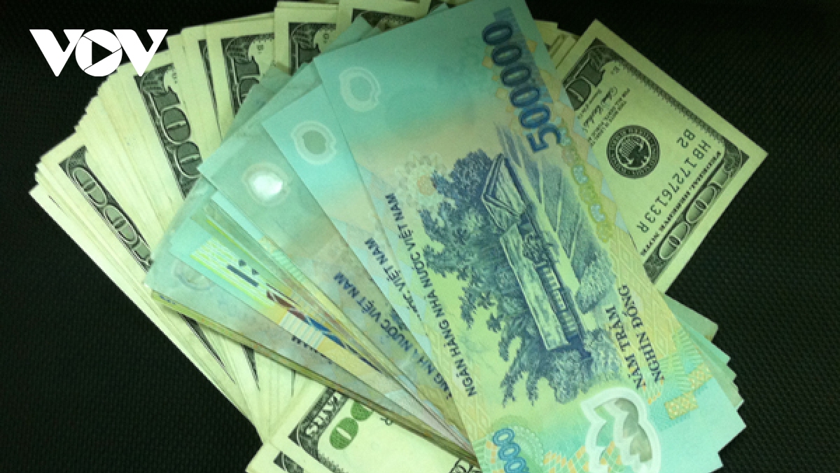 Giá USD tại các ngân hàng thương mại tăng nhẹ.
