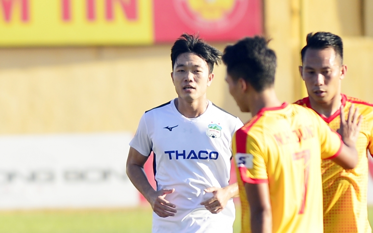 Tiền vệ: Xuân Trường