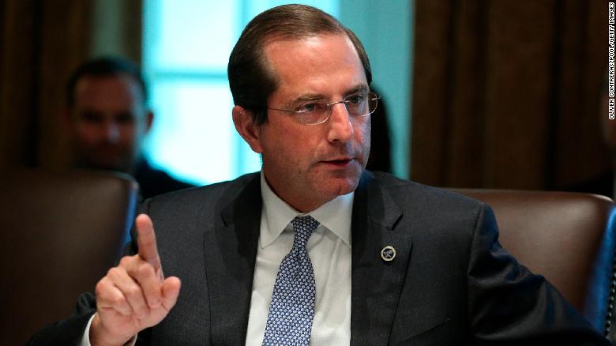 Bộ trưởng Y tế và Dịch vụ nhân sinh Mỹ Alex Azar. Ảnh: CNN