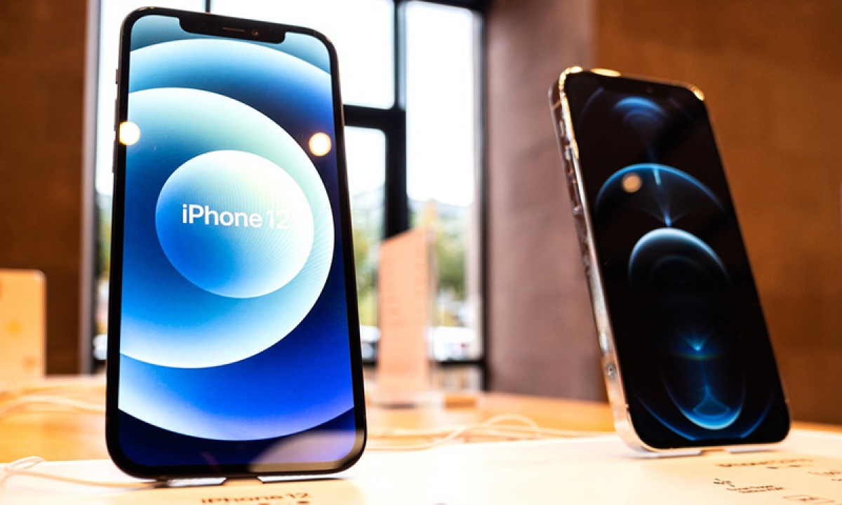 Giá bán khởi điểm dành cho iPhone 12 là 799 USD nhưng chỉ có bộ nhớ trong 64 GB