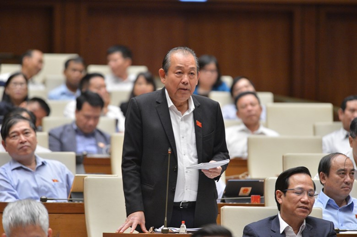 Phó Thủ tướng Thường trực Chính phủ Trương Hòa Bình trả lời chất vấn của các đại biểu Quốc hội. (Ảnh: Quốc hội)