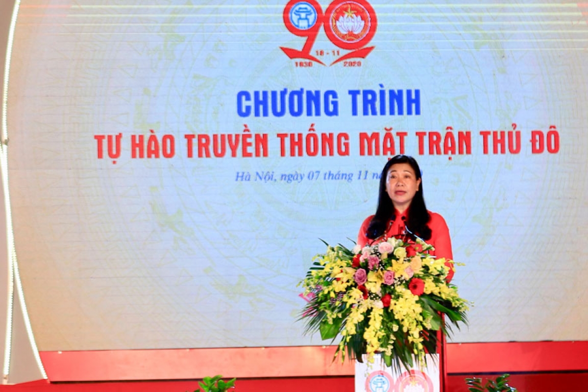 Chủ tịch Ủy ban Mặt trận Tổ quốc Việt Nam thành phố Nguyễn Lan Hương phát biểu tại chương trình. Ảnh: Báo Hà Nội mới