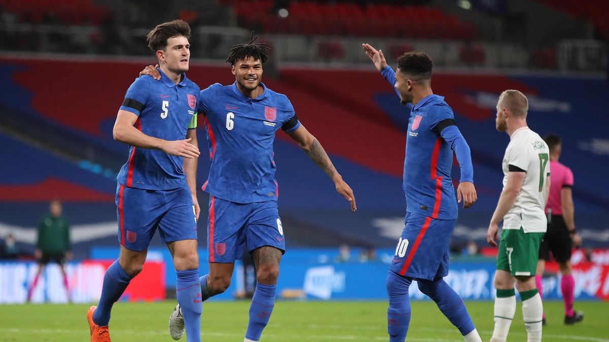 Maguire ghi bàn giúp ĐT Anh thắng Ireland 3-0. (Ảnh: Getty).