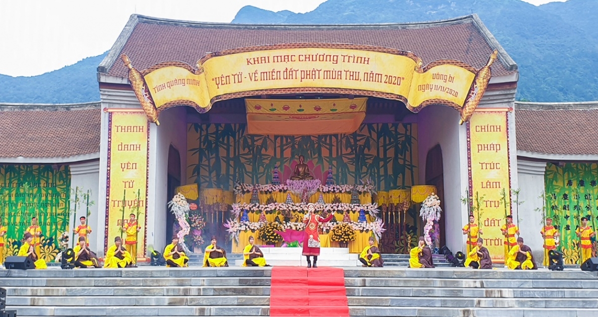 Chương trình Yên Tử - Về miền đất Phật mùa thu góp phần nâng cao lượng khách du lịch dịp cuối năm.