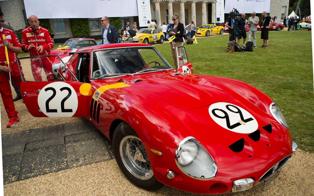 Chiếc siêu xe Ferrari 250 GTO trị giá 70 triệu USD thuộc loại đắt nhất thế giới được sản xuất từ năm 1963. Từ năm 1962 đến 1964 cả thế giới chỉ có 39 chiếc Ferrari.