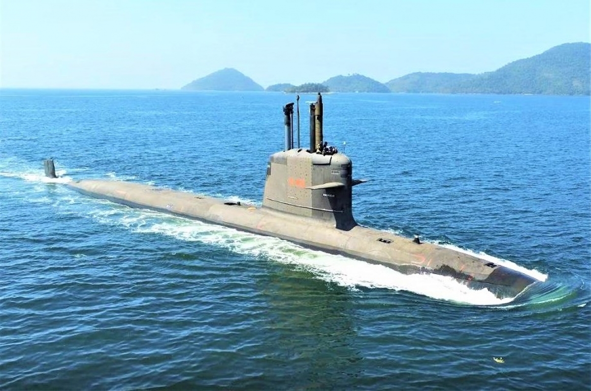 Chiếc Scorpène S40 “Riachuelo” trong một buổi thử nghiệm trên biển; Nguồn: militaryleak.com