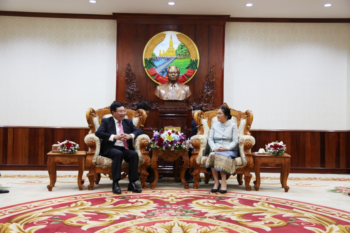 Chủ tịch Quốc hội Lào Pany Yathotou tiếp Phó Thủ tướng, Bộ trưởng Ngoại giao Phạm Bình Minh.