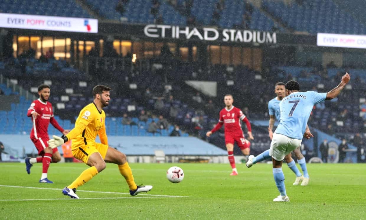 Sterling bỏ lỡ cơ hội mười mươi. (Ảnh: Getty)