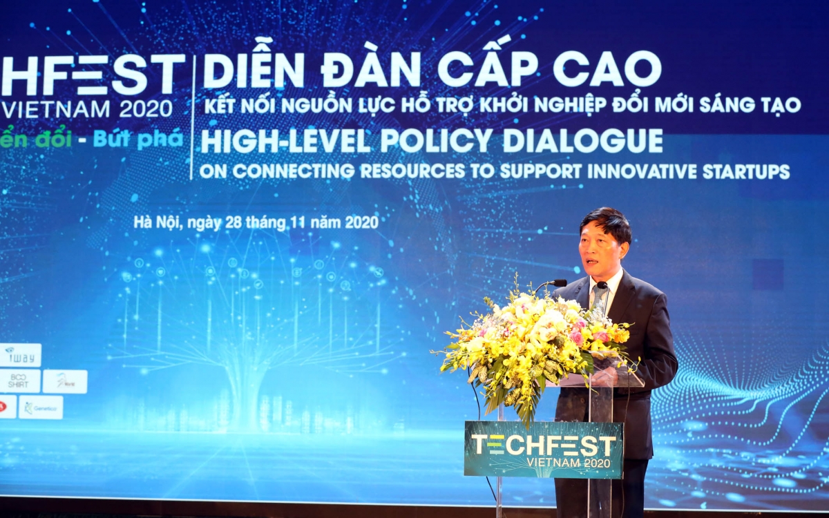 Thứ trưởng Bộ Khoa học và Công nghệ Trần Văn Tùng.