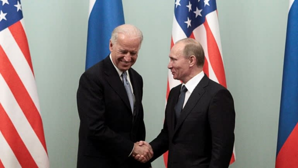 Cuộc gặp năm 2011 giữa ông Joe Biden, khi đó là Phó Tổng thống Mỹ và ông Putin khi đó là Thủ tướng Nga. Ảnh: Reuters