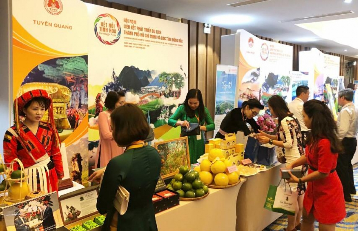 Các gian hàng triển lãm.