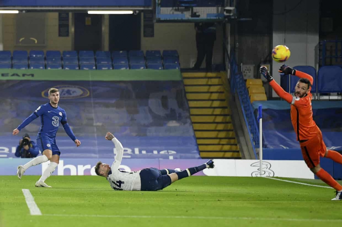 Timo Werner ghi bàn nhưng không được công nhận. (Ảnh: Getty)