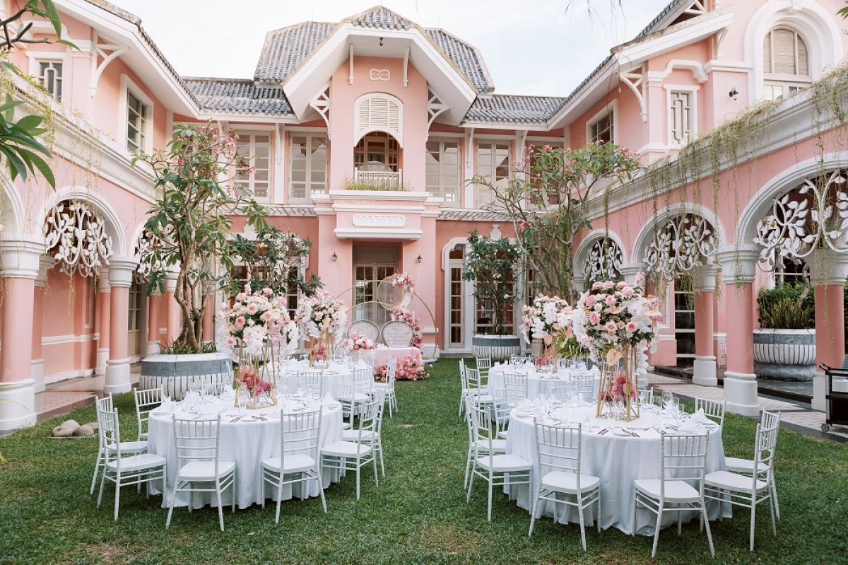 Đám cưới tại sân vườn Pink Pearl - JW Marriott Phu Quoc Emerald Bay Resort