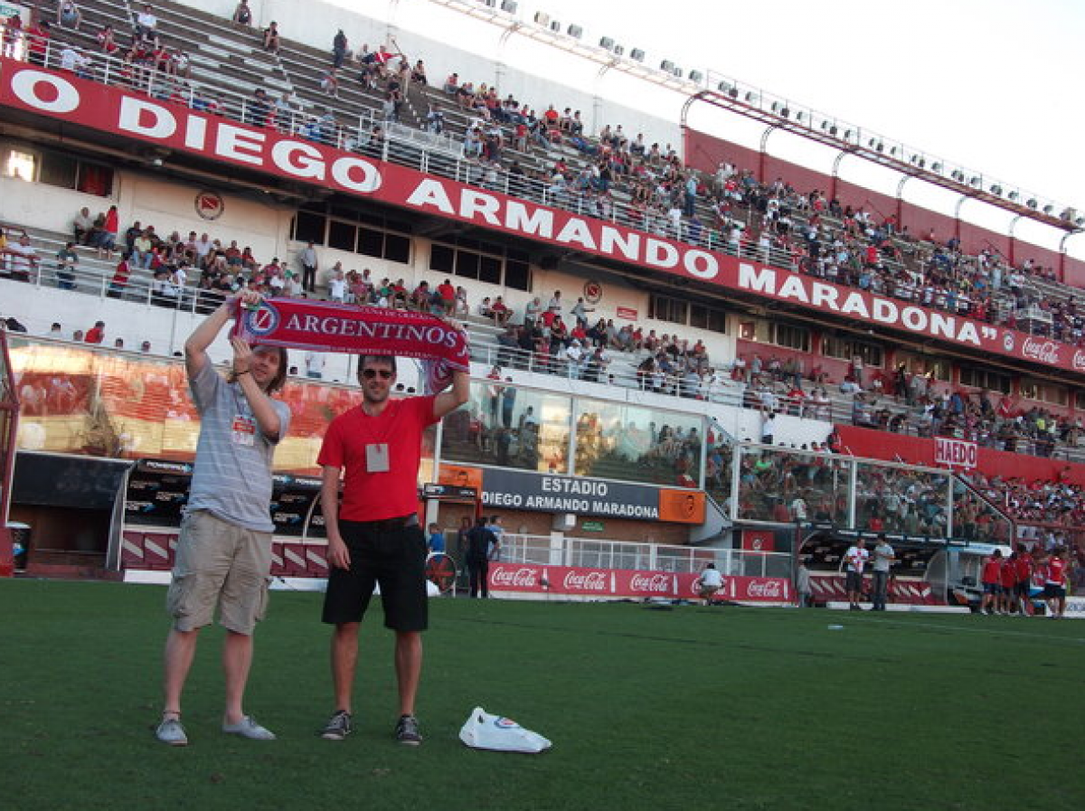 Sân nhà của đội bóng Argentinos Juniors, với tên gọi “Estadio Diego Armano Maradona”. Nguồn: privatetourguidebuenosaires.com