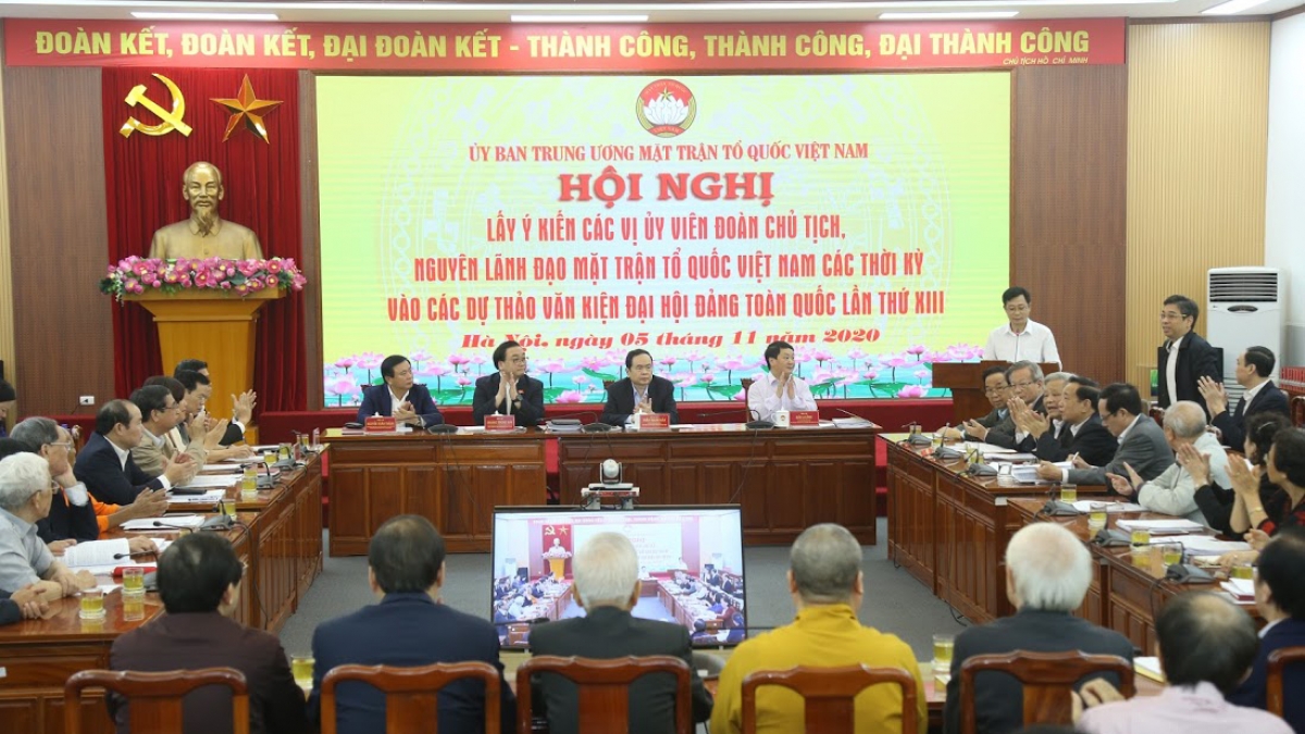 Hội nghị góp ý kiến vào dự thảo các văn kiện trình Đại hội XIII của Đảng hôm 5/11