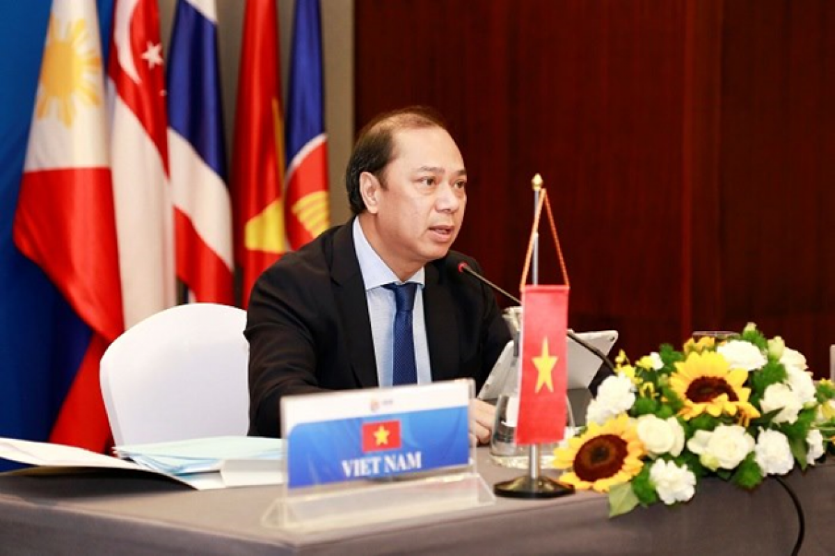 Thứ trưởng Bộ Ngoại giao Nguyễn Quốc Dũng. (Ảnh: Rasmei)