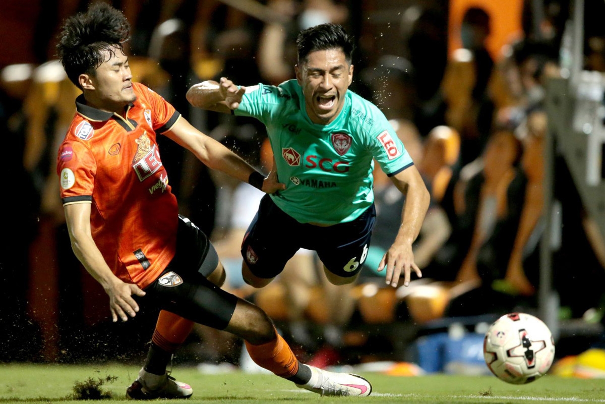 Đội bóng Muangthong United bức xúc với trọng tài trong trận đội bóng này thua Chiangrai. (Ảnh: MUTV).