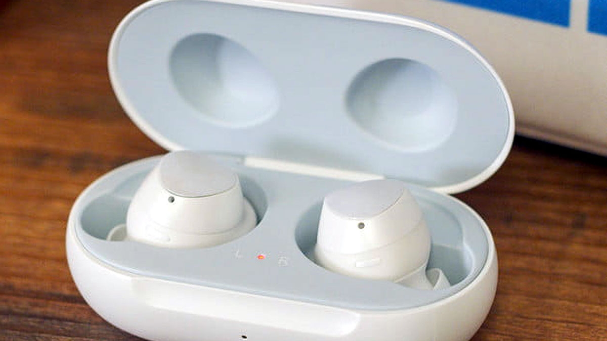 Tai nghe Samsung Galaxy Buds mới. (Ảnh: Digital Trends)