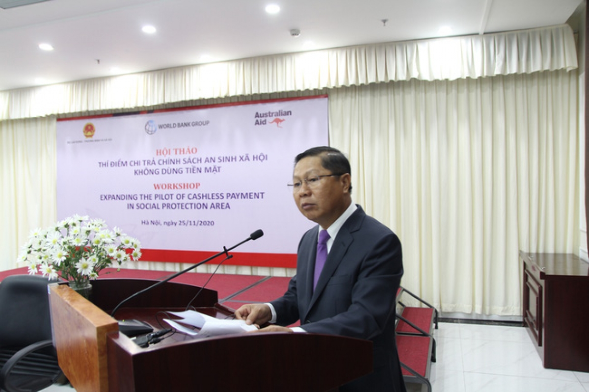 Thứ trưởng Lê Tấn Dũng cho rằng thanh toán điện tử sẽ tiết kiệm chi phí, giảm thời gian đi lại cho người thụ hưởng.