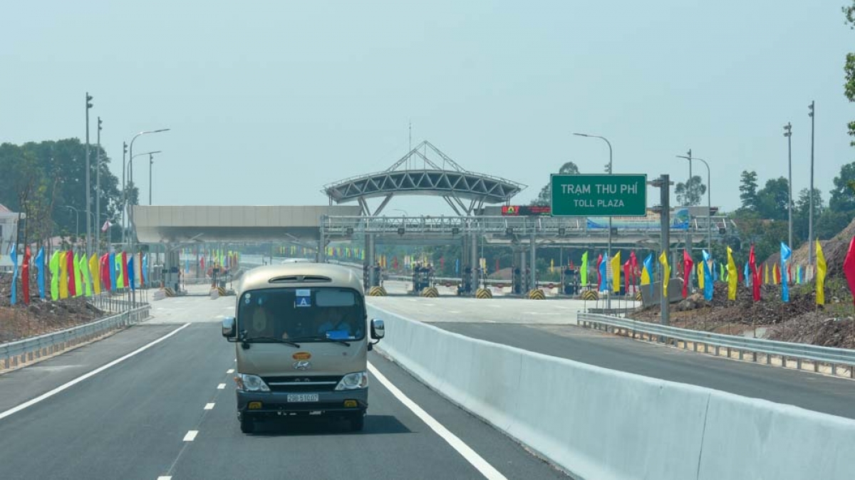 Đa số các trạm thu phí BOT đã và đang triển khai thu phí tự động không dừng, tuy nhiên, để 100% đồng thuận thì họ muốn được tự đứng ra thỏa thuận việc hợp tác này.