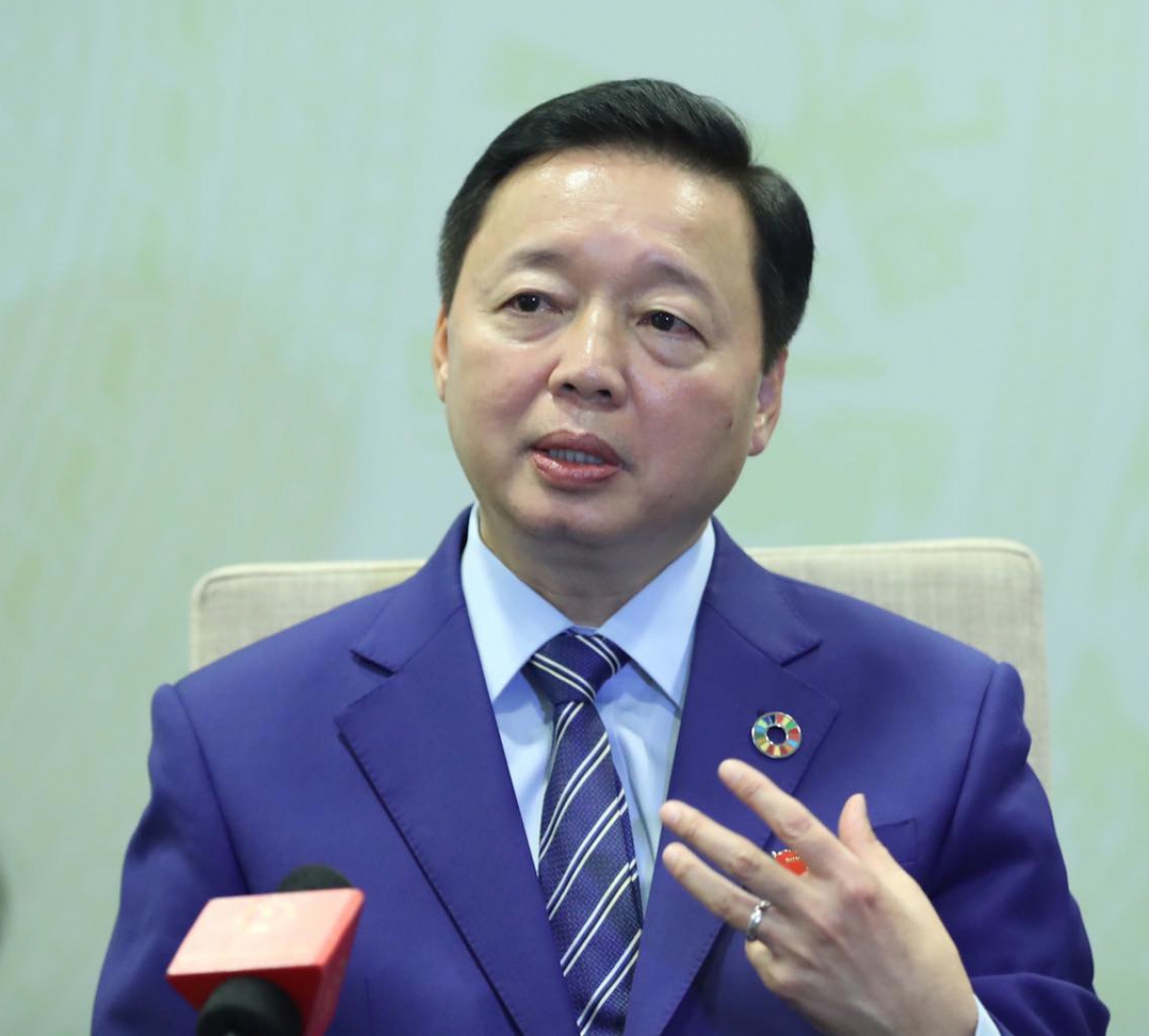 Bộ trưởng Bộ TN-MT trả lời phỏng vấn của báo chí