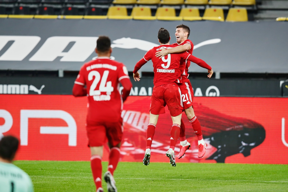 Lewandowski lập công, đưa Bayern ngược dòng trước Dortmund. (Ảnh: Twitter).