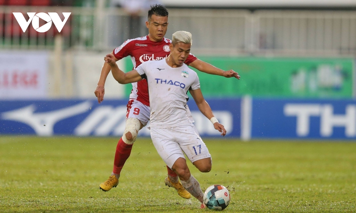 Văn Thanh bị treo giò ở vòng hạ màn V-League 2020. (Ảnh: Minh Hoàng)