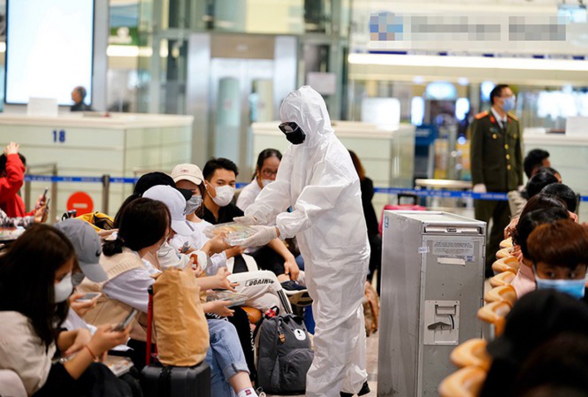 Số doanh nghiệp được nhập cảnh đặc biệt vào Việt Nam (bao gồm cả những người dự kiến xuất cảnh vào ngày 5/11) là 1.528 đơn vị, với 2.793 nhân lực doanh nghiệp và 453 thành viên gia đình. Ảnh minh họa: SK&amp;ĐS