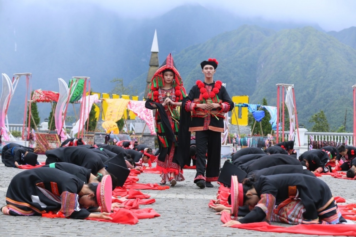 Chương trình nghệ thuật “Vũ điệu trên mây” (2019)