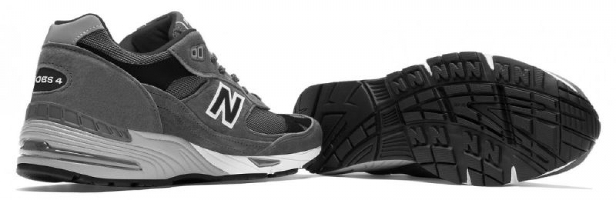 Chiếc giày New Balance 991.