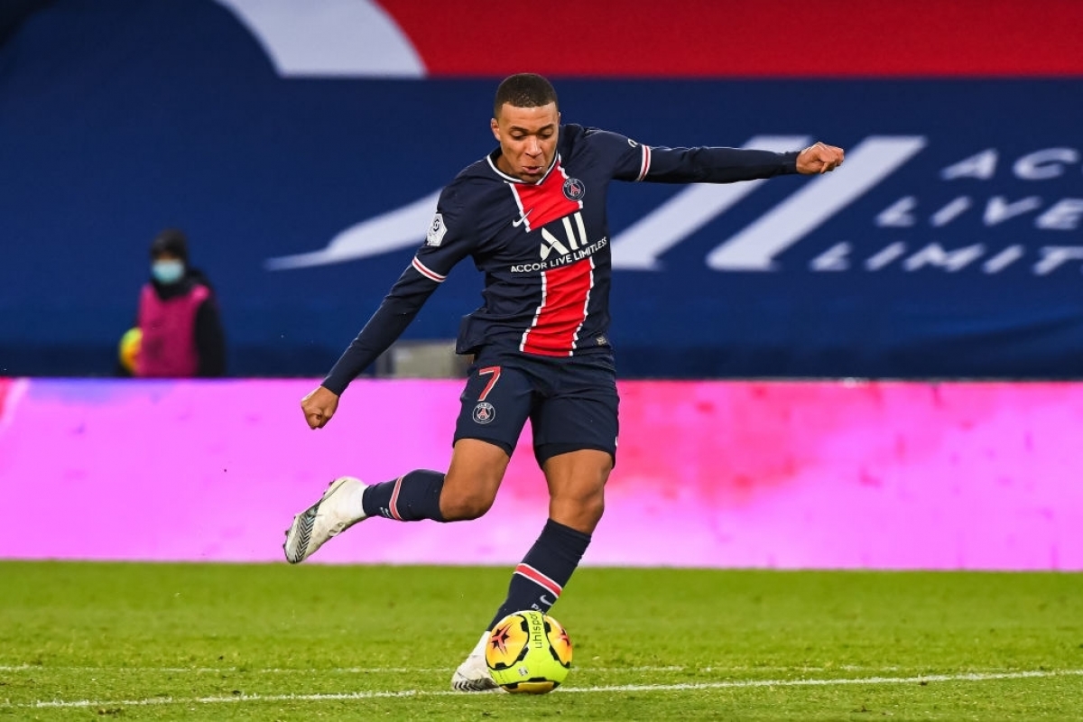 Real Madrid gặp khó khăn về tài chính trong việc chiêu mộ Mbappe (Ảnh: Getty).