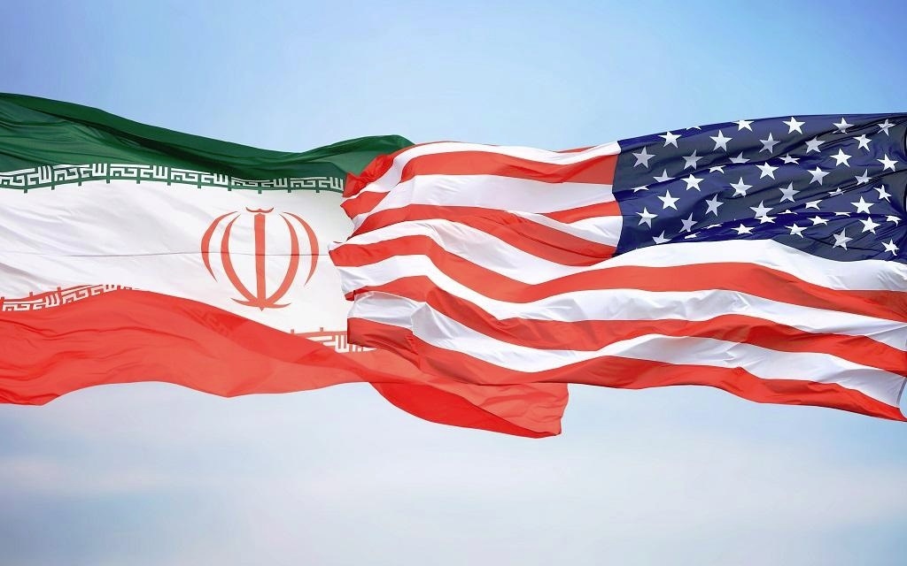 Cờ Iran và Mỹ. Ảnh: VPR.
