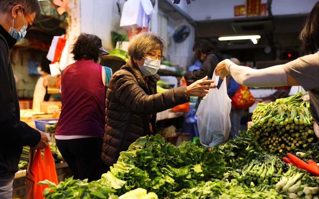 Người già ở Trung Quốc. Ảnh: Nora Tam.