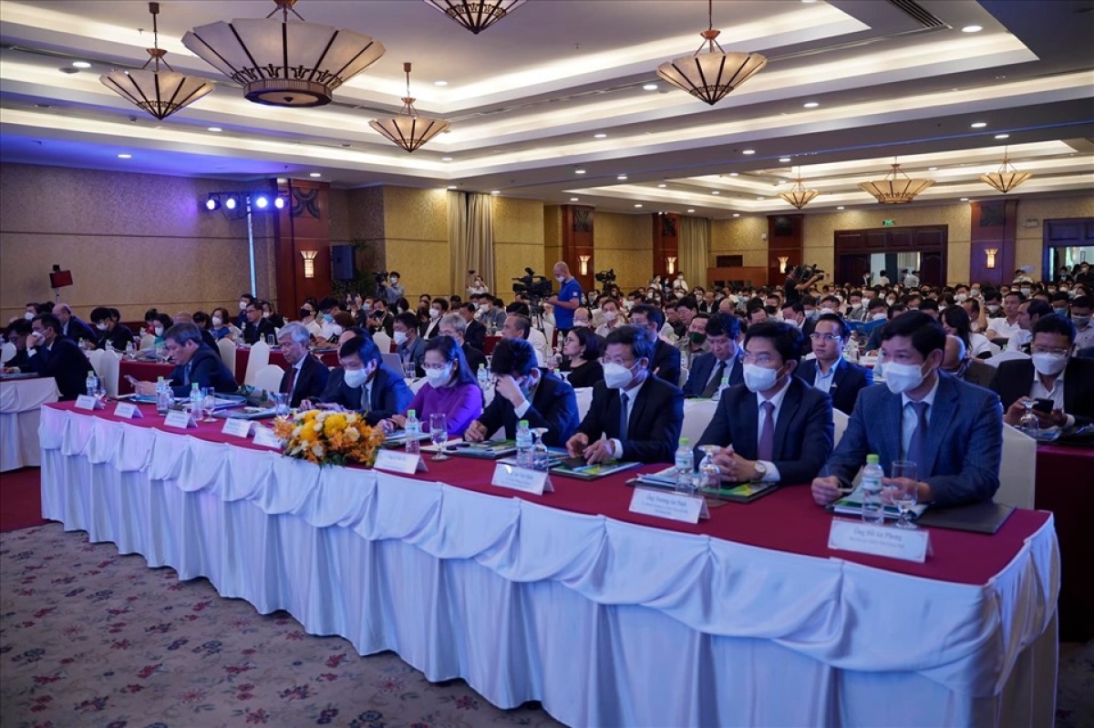 Đông đảo nhà đầu tư, doanh nghiệp quan tâm đến mảnh đất 