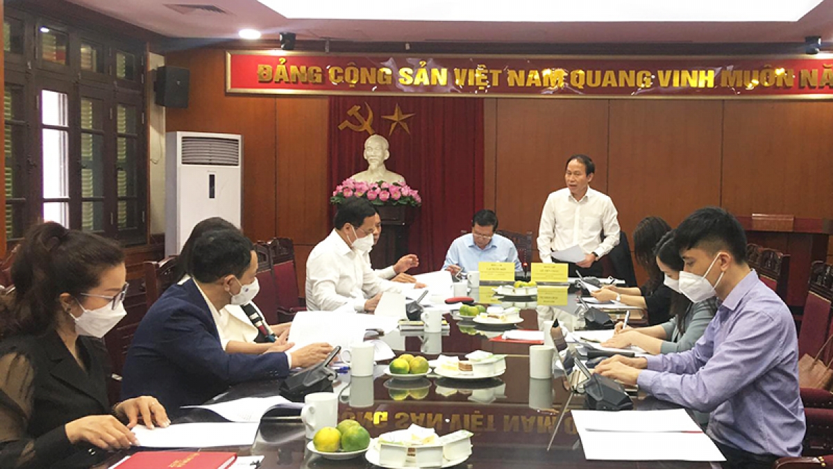 Thay mặt đoàn khảo sát, ông Lê Tiến Châu kết luận buổi làm việc