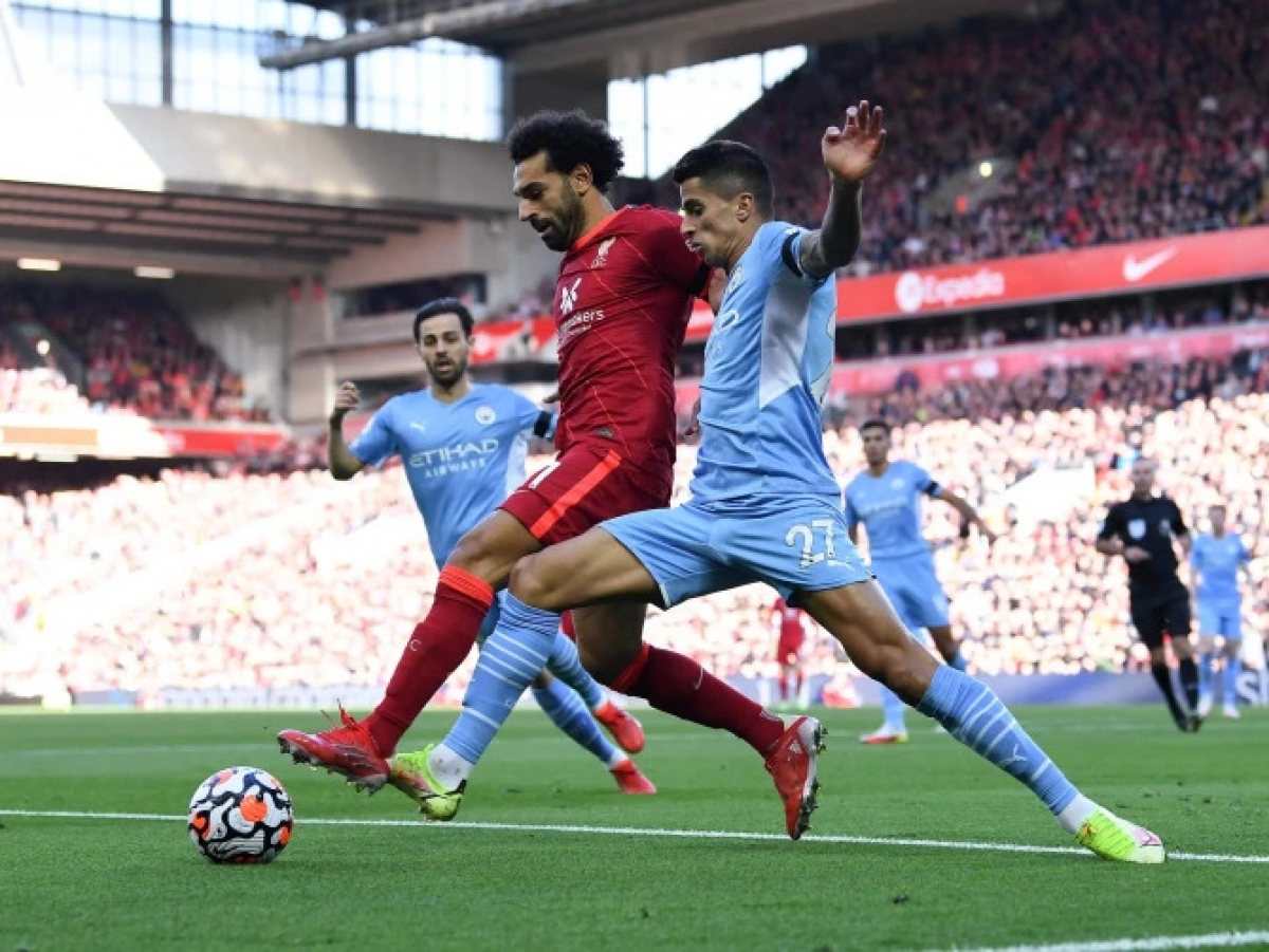 Man City gặp Liverpool trong