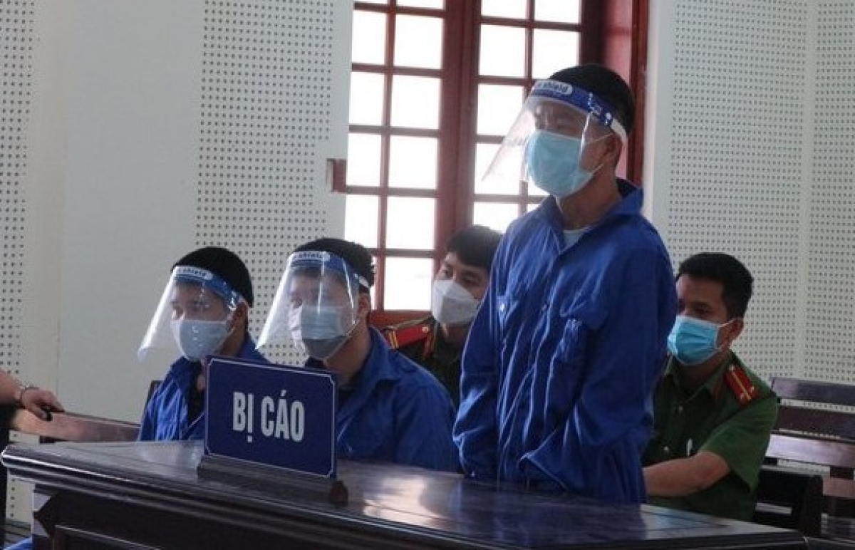 Lang Văn Hòa tại phiên tòa.
