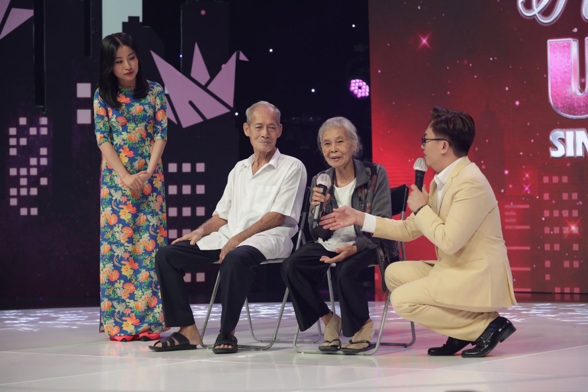 Ông Hồng - bà My tham gia chương trình